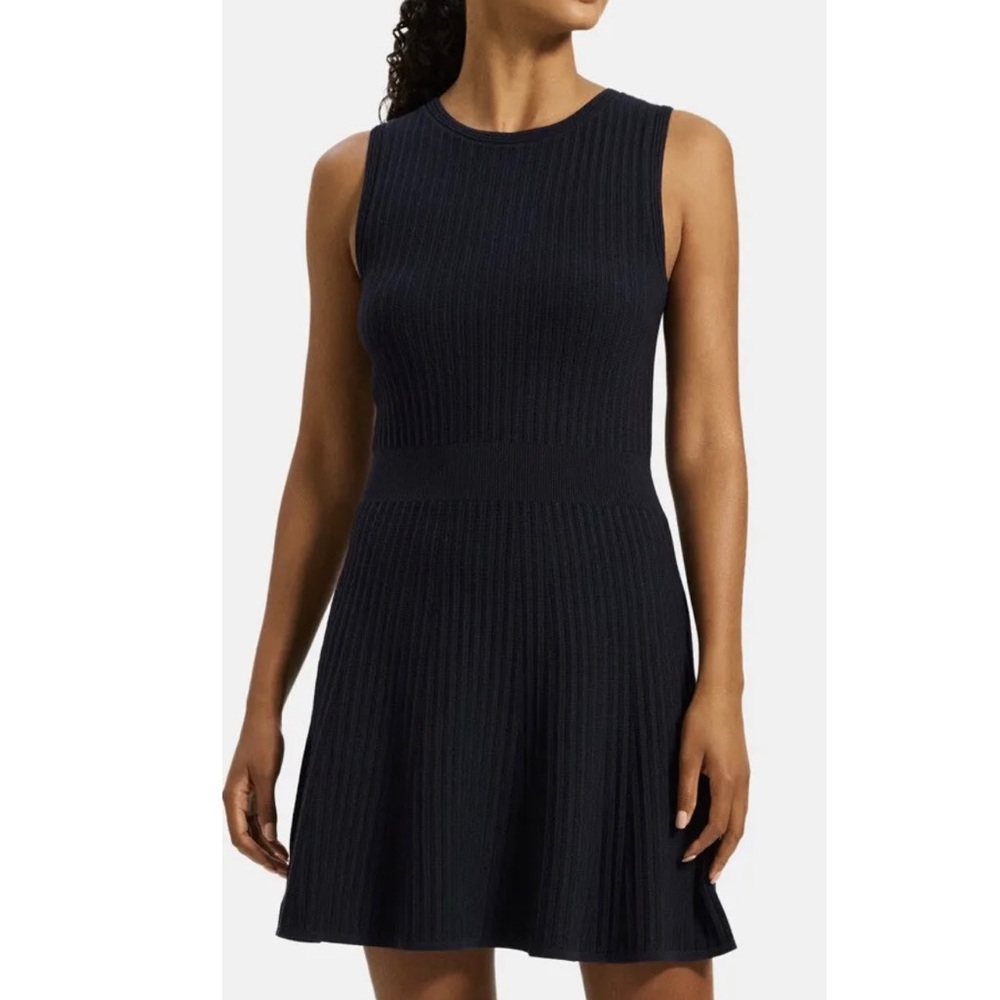 Theory - Balin Dress in Meidum